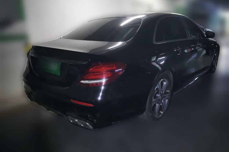 Used Mercedes-Benz E-Class 2016 E 300 L Sporty and Stylish Model