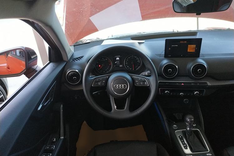 Used Audi Q2L 2021 35 TFSI Fashion Dynamic Model
