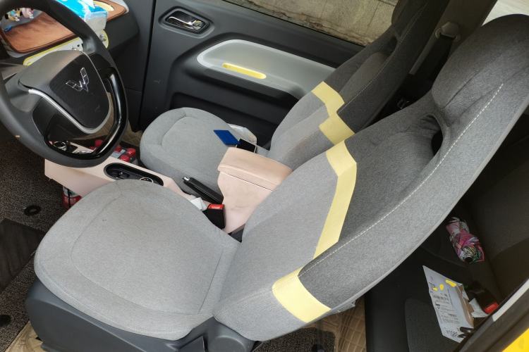 Used Wuling Hongguang MINIEV 2021 Macaron Premium Model – Lithium-NMC Left Front Seat