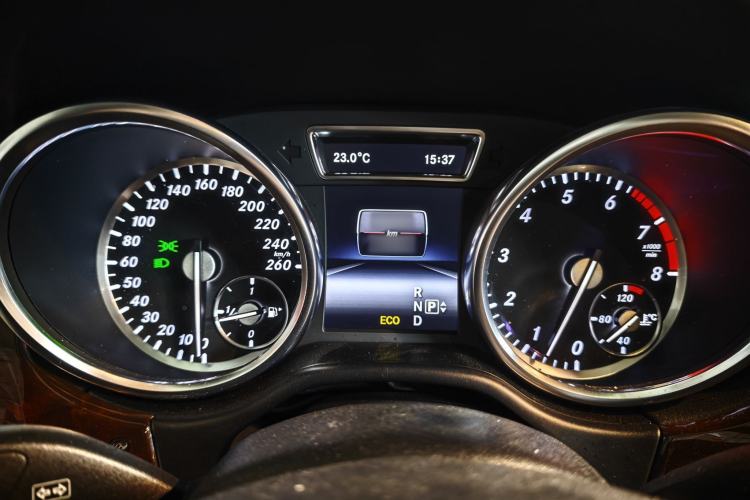 Used Mercedes-Benz M-Class 2014 ML 400 4MATIC Luxury Model Instrument Cluster