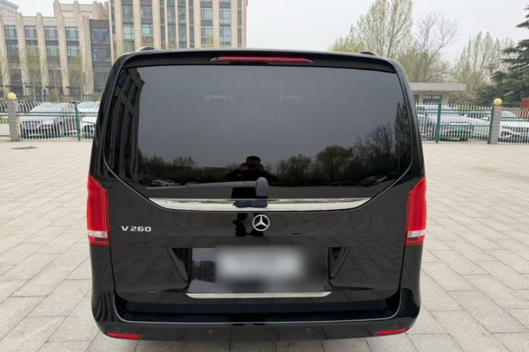 Used Mercedes-Benz V-Class 2020 V 260 Prestige Edition Exterior 4