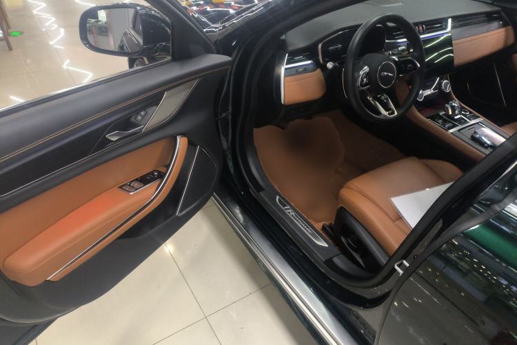 Used Jaguar XFL 2022 XFL 2.0T P250 Two-Wheel-Drive Elite Sport Edition Driver Seat