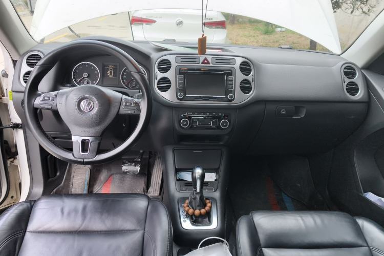 Used Volkswagen Tiguan 2012 1.8TSI Automatic Two-Wheel Drive Trend Edition Center Console
