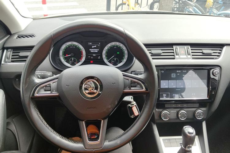 Used Skoda Octavia 2018 1.6L Automatic Luxury Edition