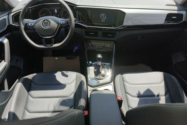 Used Volkswagen Tayron 2021 280TSI Two-Wheel Drive Luxury Smart Connectivity Version Center Console