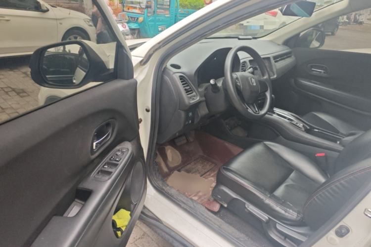 Used Honda Vezel 2017 1.5L CVT 2WD Comfort Model Driver Seat