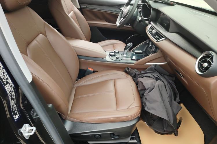 Used Alfa Romeo Stelvio 2017 2.0T 200HP Luxury Edition
