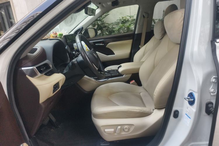 Used Toyota Highlander 2022 Dual-Engine 2.5L Four-Wheel Drive Supreme Edition 7-Seater Left Front Seat