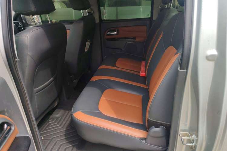 Used Great Wall Wingle 5 2013 2.8T European Version Two-Wheel Drive Elite Version Big Double-Cab GW2.8TC