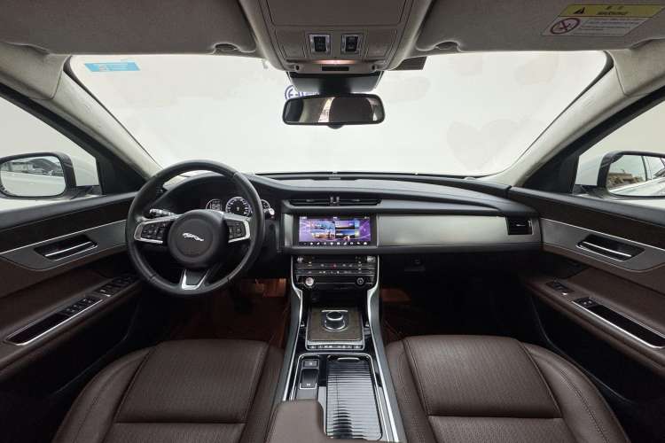 Used Jaguar XFL 2018 XFL 2.0T 250 PS Luxury Edition