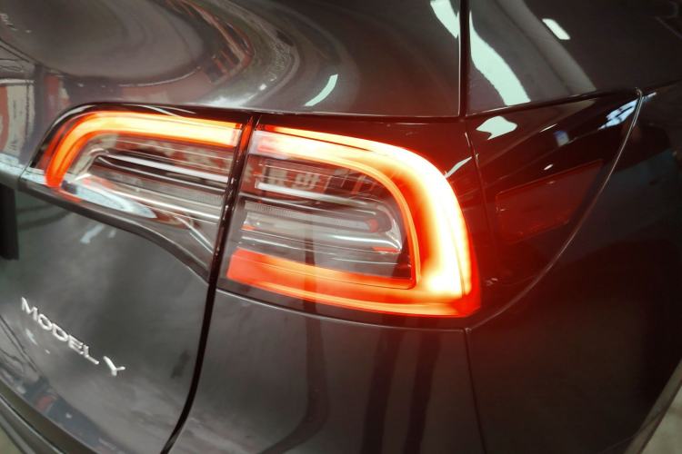 Used Tesla Model Y 2023 Rear-Wheel-Drive Version
