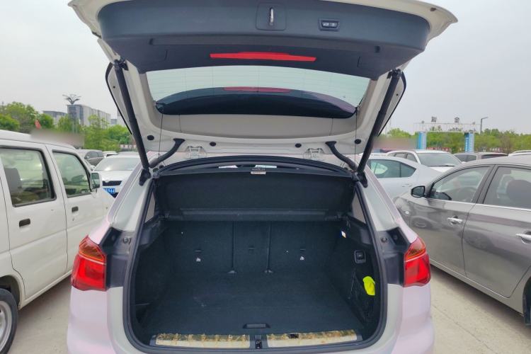 Used BMW X1 2018 sDrive20Li Leading Model Trunk