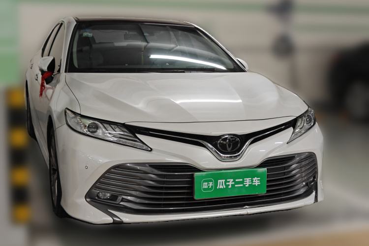 Used Toyota Camry 2018 2.5G Luxury Edition Front Right 45 Deg