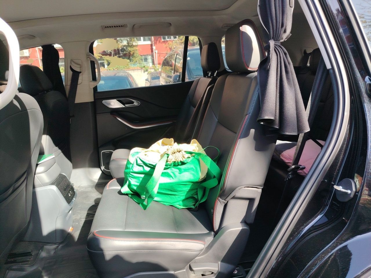 Hongqi HS7 PHEV 2024 2.0T PHEV Four-Wheel Drive Flagship Edition 6 Seats — снимка 17