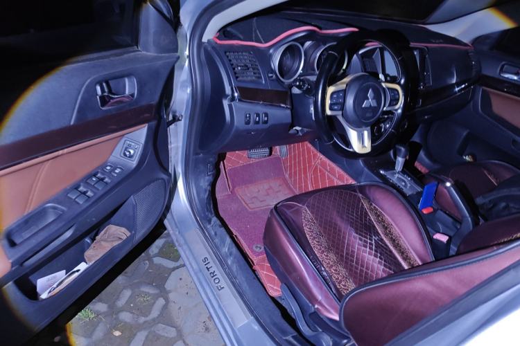 Used Mitsubishi Lancer Fortis 2013 1.8L Automatic Luxury Model China V Standard Driver Seat