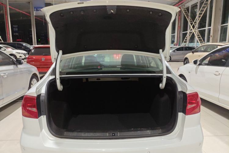 Used Volkswagen Bora 2018 1.5L Manual Fashion Model