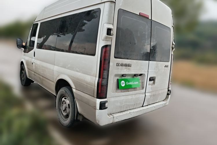 Used JMC Fushun 2023 2.0T Manual Short-Wheelbase Mid-Height Commercial Multi-Purpose 5-Seater Passenger Vehicle

