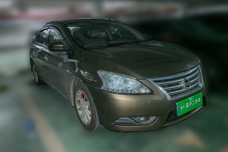 Used Nissan Sylphy 2014 1.6XV CVT Deluxe Edition Front Right 45 Deg