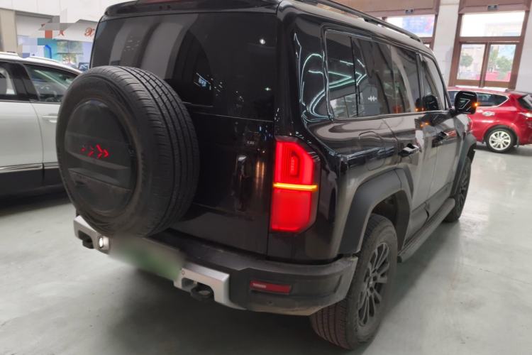 Used Formula Leopard Leopard 5 2023 Explore Edition
