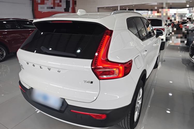 Used Volvo XC40 2022 T4 Four-Wheel Drive Smart & Stylish Edition
