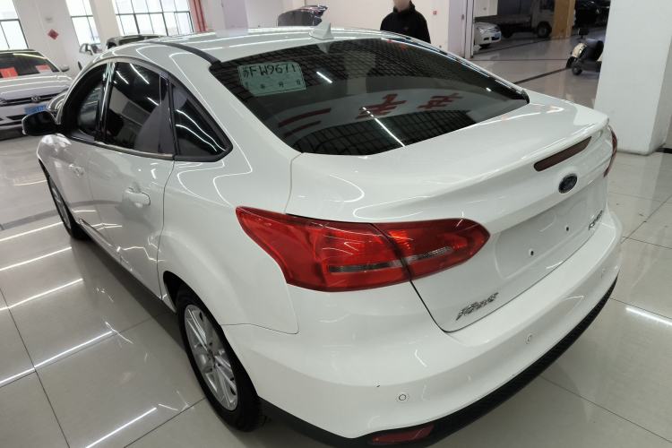 Used Ford Focus 2018 Sedan Classic 1.6L Automatic Trendy SmartDrive Edition