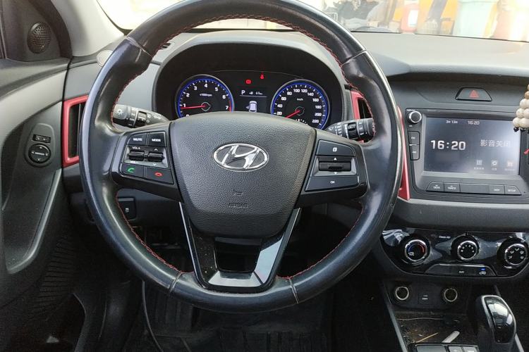 Used Hyundai ix25 2017 1.4T Automatic Smart Version
