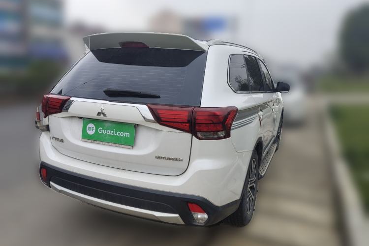 Used Mitsubishi Outlander 2018 2.0L Two-Wheel-Drive Jiale Edition 7-Seater