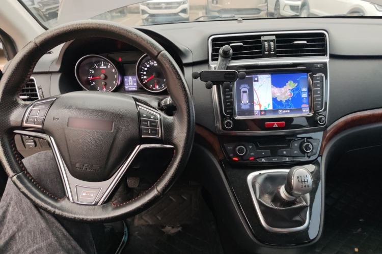Used Haval H6 2014 Sport Version 1.5T Manual Two-Wheel Drive Elite Edition Center Console