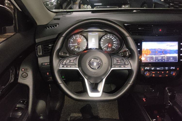 Used Nissan X-Trail 2022 2.0L Two-Wheel Drive Smart Connect & Comfort Edition