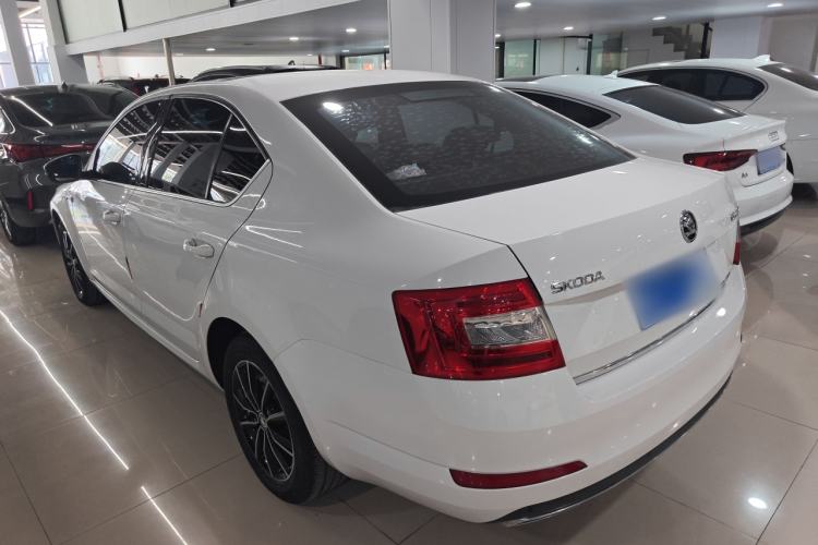 Used Skoda Octavia 2017 1.6L Automatic Smart Drive Edition