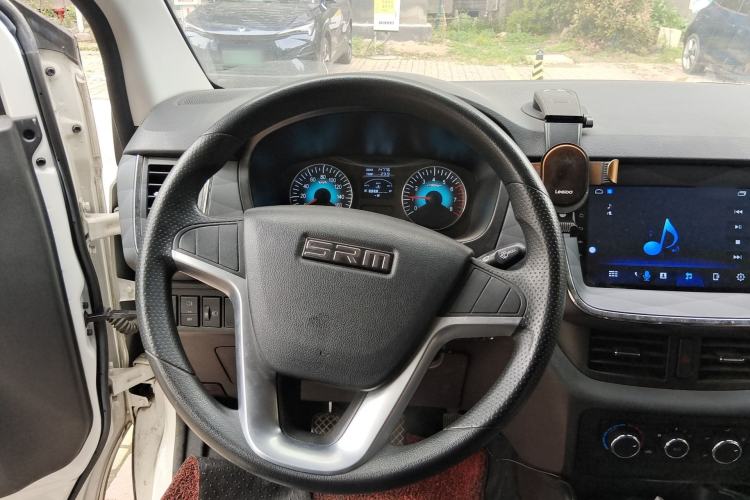 Used Jinbei Gold Hiace 2021 1.5L Passenger Vehicle Travel Lion 5-Seater Steering Wheel