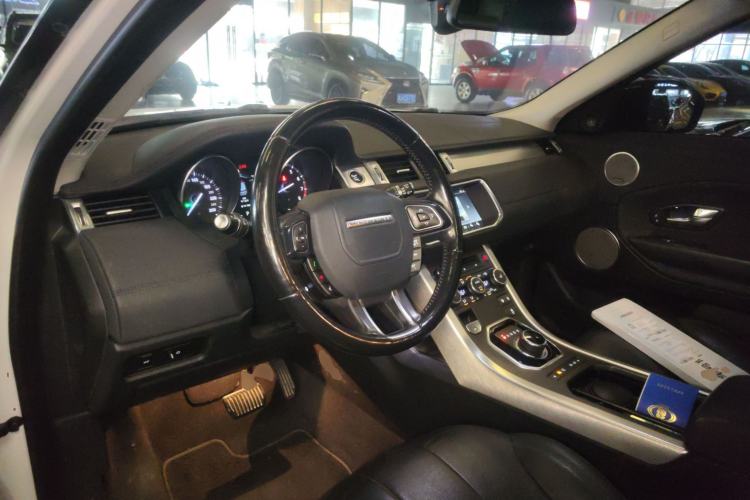 Used Land Rover Range Rover Evoque 2018 240 PS SE Smart Brilliance Edition
