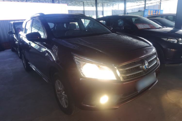 Used Venucia T70 2015 2.0L CVT Smart Choice Edition
