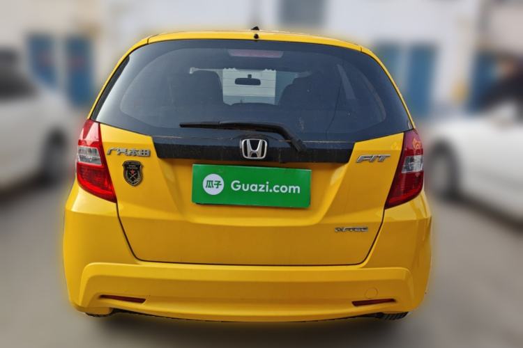 Used Honda Fit 2011 1.3L manual Comfort version
