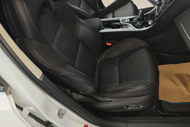 Used Lynk & Co 01 2017 2.0T Four-Wheel Drive Pro Edition Right Front Seat