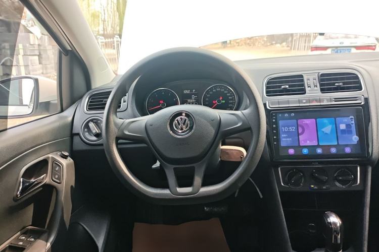 Used Volkswagen Polo 2014 1.6L Automatic Comfort Edition
