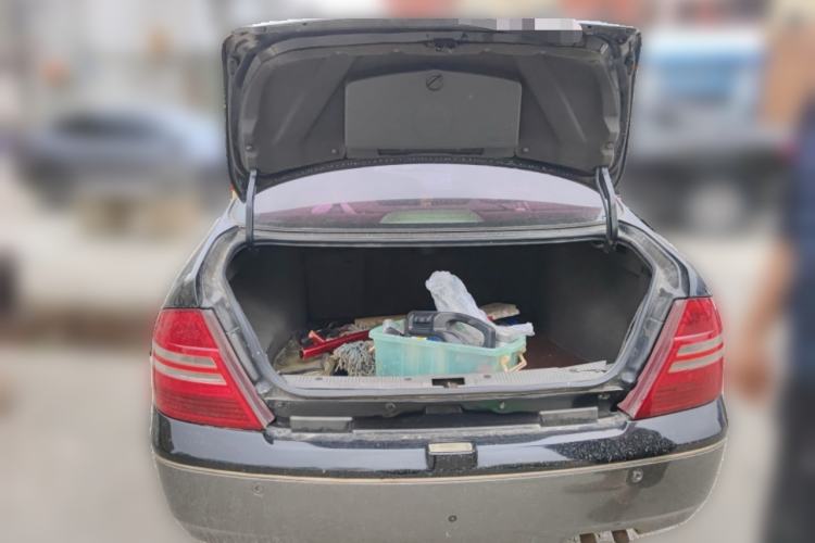 Used Nissan Lannia 2004 Zhizun 2.0L Automatic Comfort Model Trunk