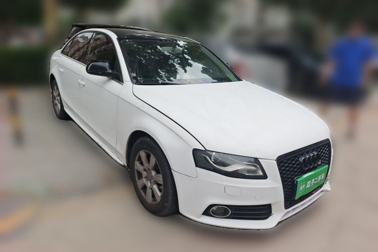 Used Audi A4L 2011 2.0 TFSI Standard Model Front Right 45 Deg