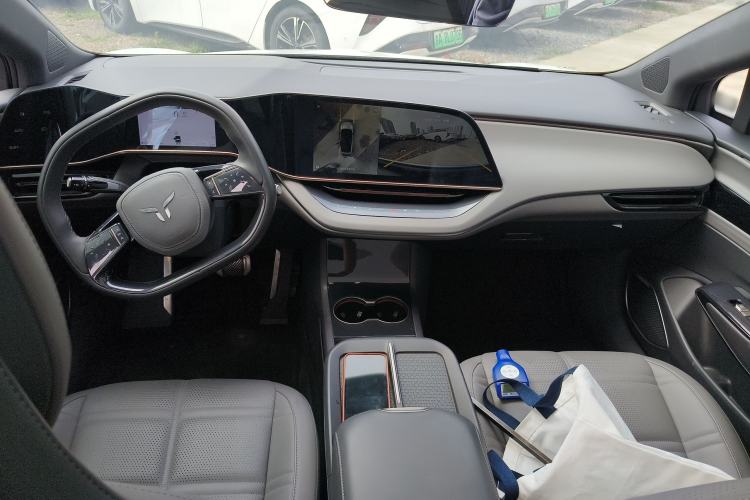 Used Hongqi EH7 2024 760 Pro+ Four-Wheel Drive Version Center Console