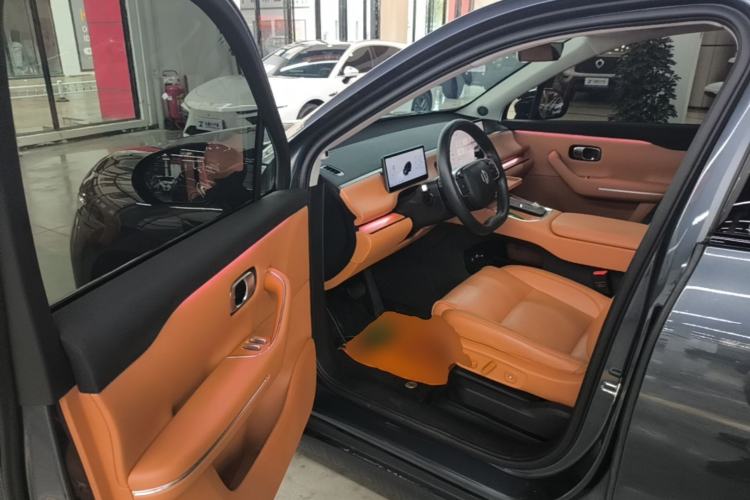 Used Leapmotor C16 2026 Extended-Range 280 LiDAR Zhizun Edition 6 Seats