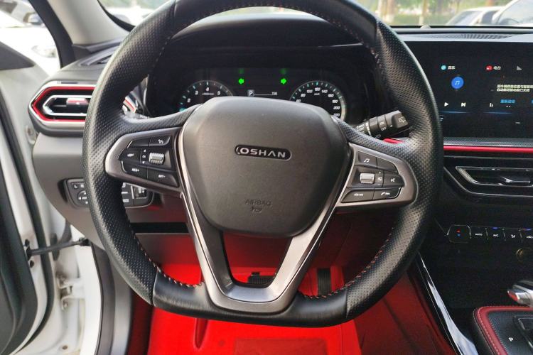 Used Oshan X5 2021 Revised Version 1.5T DCT Luxury Edition