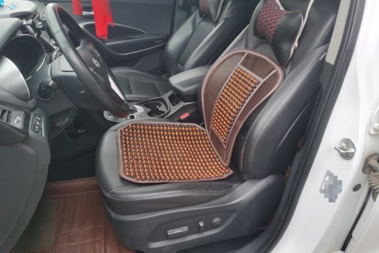 Used Hyundai Santa Fe 2013 2.4L Automatic Two-Wheel Drive Smart Version Left Front Seat