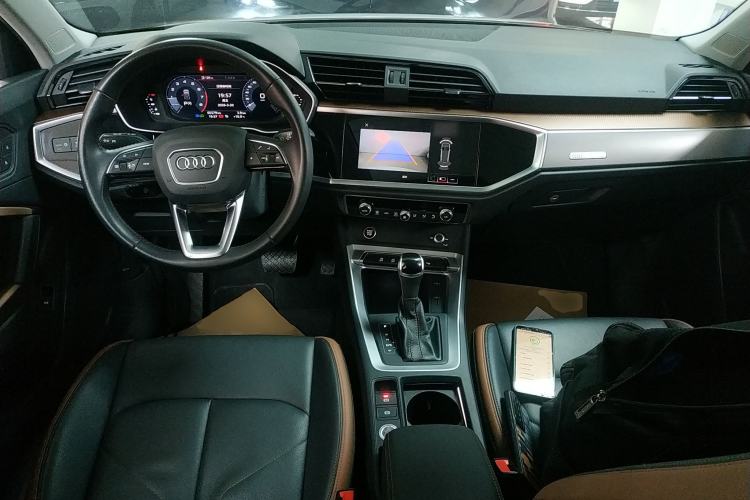 Used Audi Q3 2021 35 TFSI Fashionable and Elegant Model
