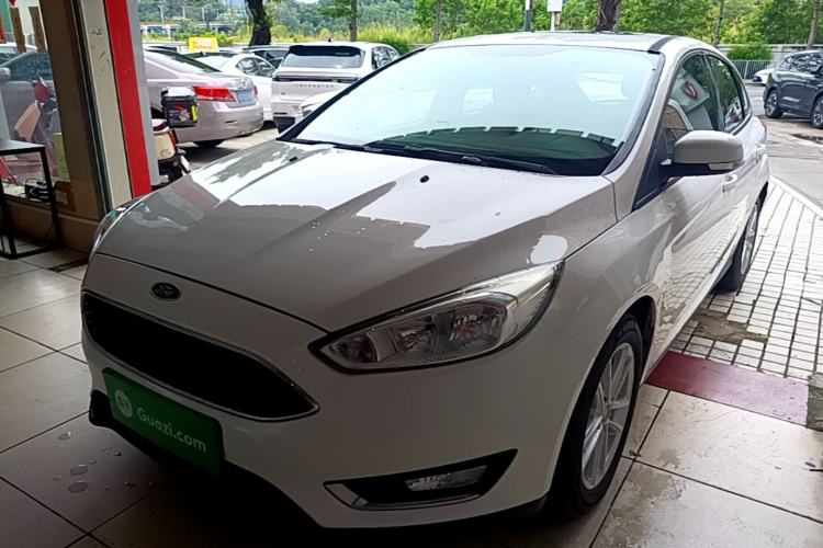 Used Ford Focus 2015 Hatchback 1.6L Automatic Fashion Edition Guazi used car, China used car export, Used car for sale, Used  cars, Cheapest cars for sale