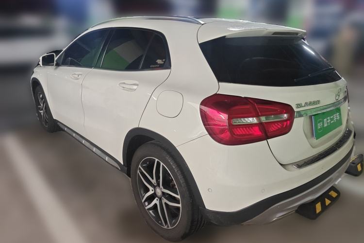 Used Mercedes-Benz GLA 2016 GLA 220 4MATIC Fashion Edition Rear Left 45 Deg