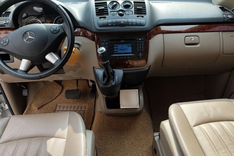 Used Mercedes-Benz Viano 2013 3.0L Comfort Edition