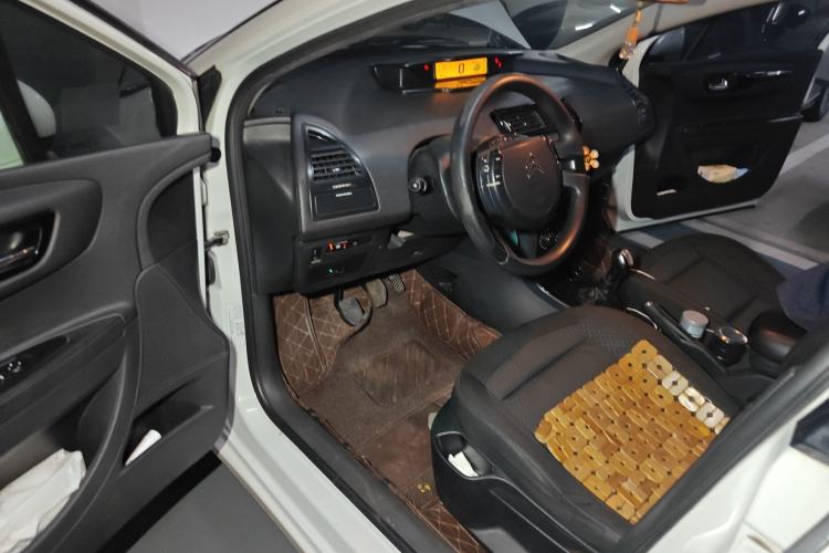 Used Citroen C-Quatre 2013 1.6L Manual Prestige CNG Model Driver Seat