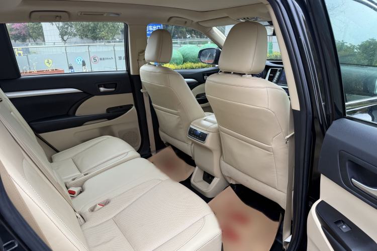 Used Toyota Highlander 2018 2.0T Four-Wheel Drive Luxury Version 7 Seats China VI Standard