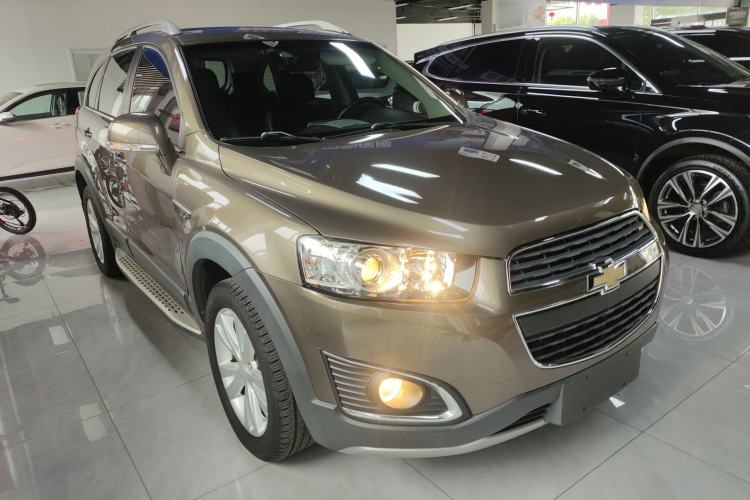 Used Chevrolet Captiva 2015 2.4L 4x4 Flagship Edition 7-Seater