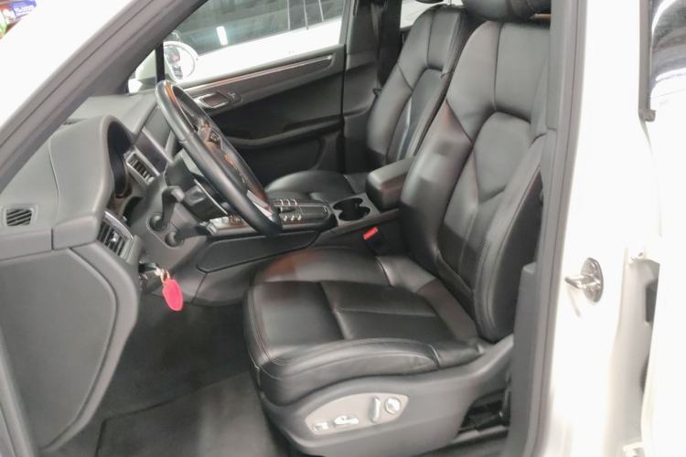 Used Porsche Macan 2017 Macan 2.0T Left Front Seat